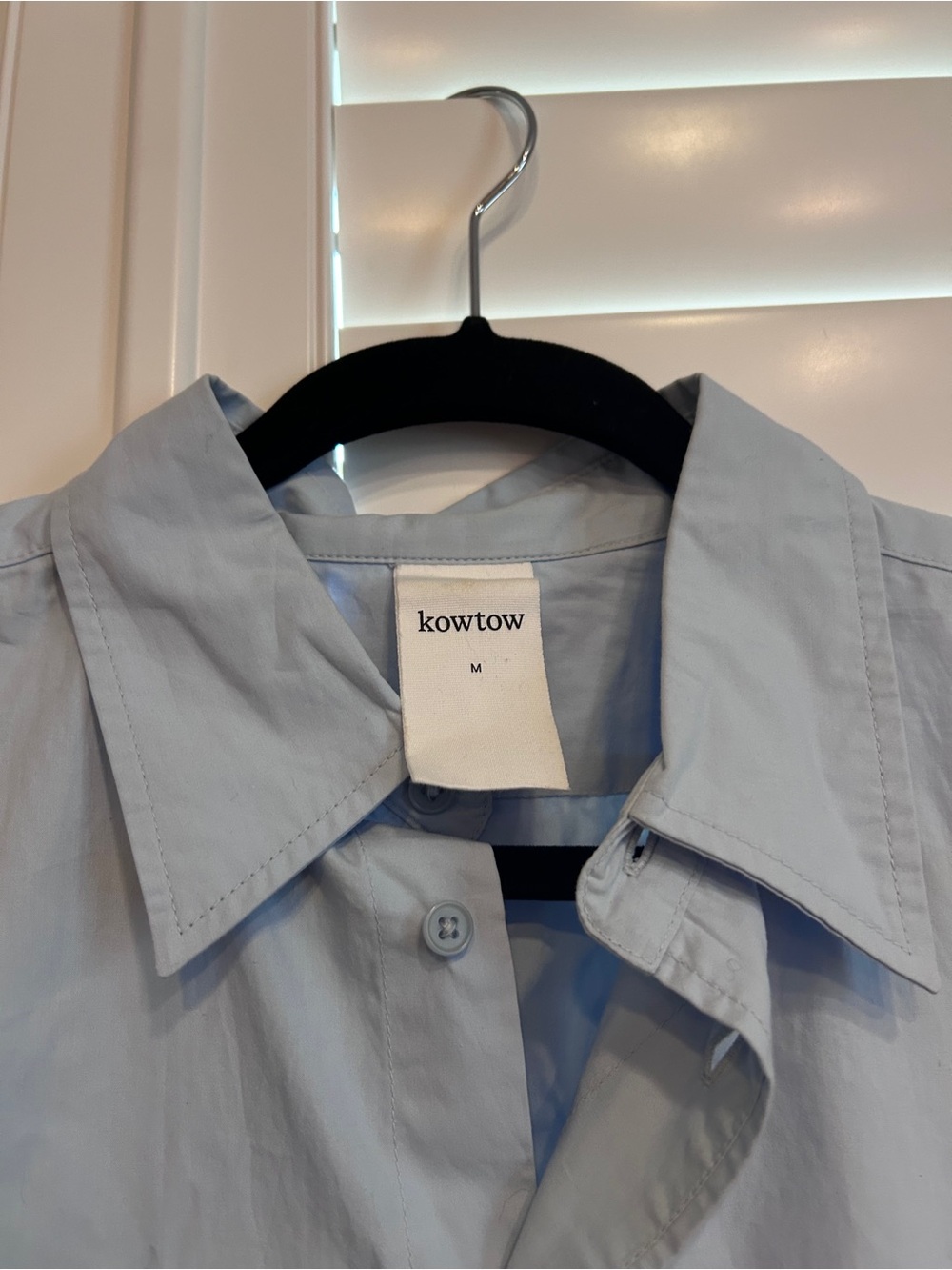 Kowtow Lauren Cropped Button Down Shirt Blue Size Medium - Picture 4 of 7
